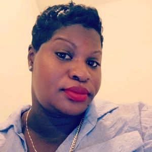 Meet your Posher, Shakira